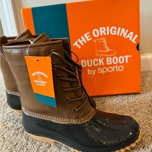 Duck boots